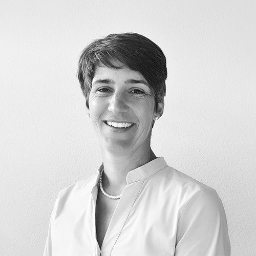 Andrea Kuschel, Assistentin